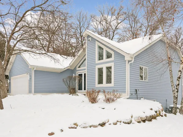 11984 Saint Albans Hollow Dr, Minnetonka, MN 55305
