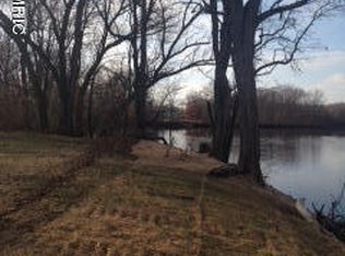 9525 Miller Dr, Galesburg, MI 49053