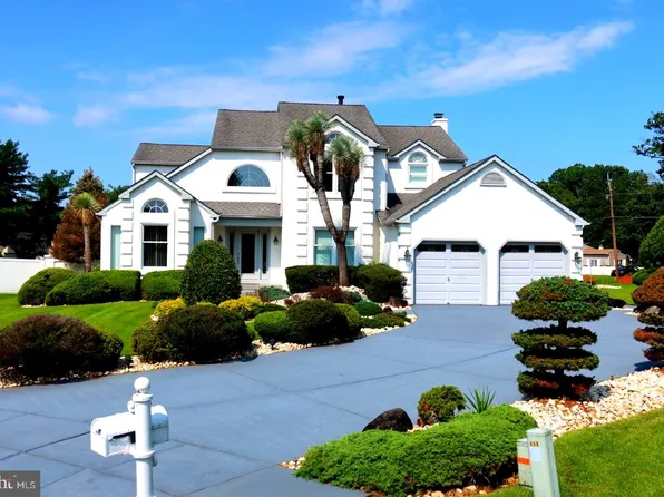 2100 Derby Dr, Cinnaminson, NJ 08077