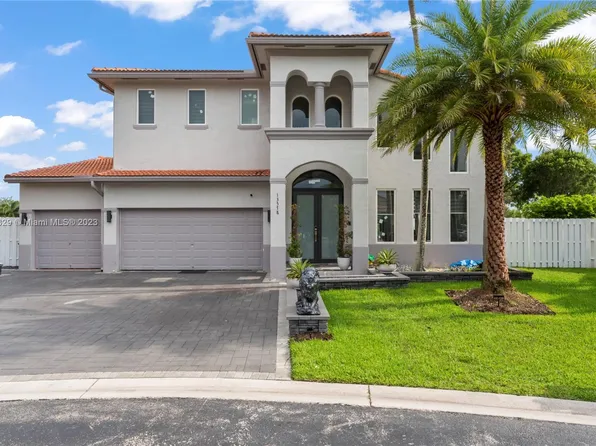 13578 SW 21st St, Miramar, FL 33027