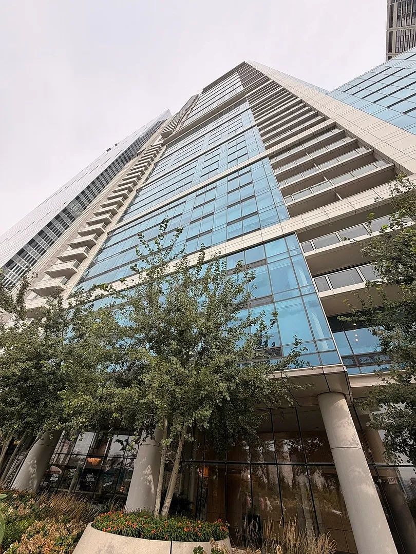 1 bed, 1.5 bath, 1250 sqft, $4,200 — Photo 1