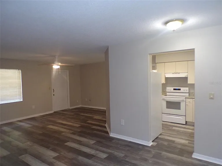 1088 Melville Rd #A — Photo 35