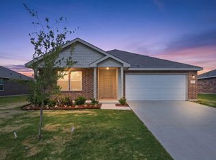 521 Jameson St, Springtown, TX 76082