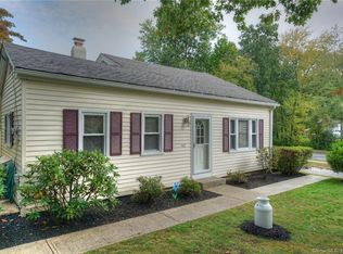 468 Toll Gate Rd, Groton, CT 06340