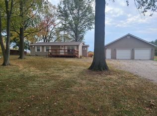 2716 Rutz Rd, Trenton, IL 62293