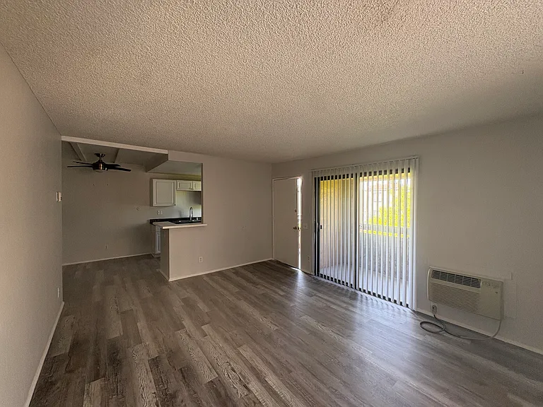389 S Lincoln Ave #3 — Photo 3