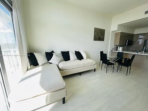 2000 Metropica Way Photo 1