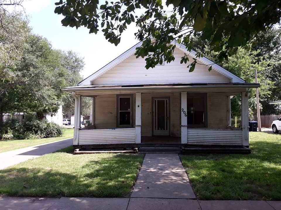 1st image of 206 N Star St