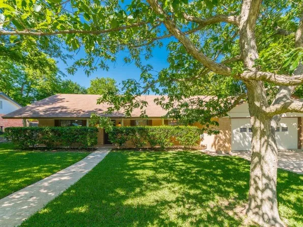 2100 Monarch Dr, Austin, TX 78748