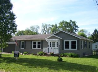 7205 Seminole Dr, Wonder Lake, IL 60097