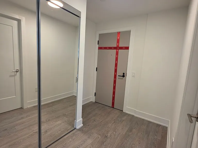 858 Dupont St #805 — Photo 4