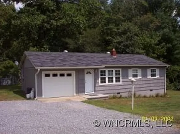 136 Dellwood Ave, Swannanoa, NC 28778