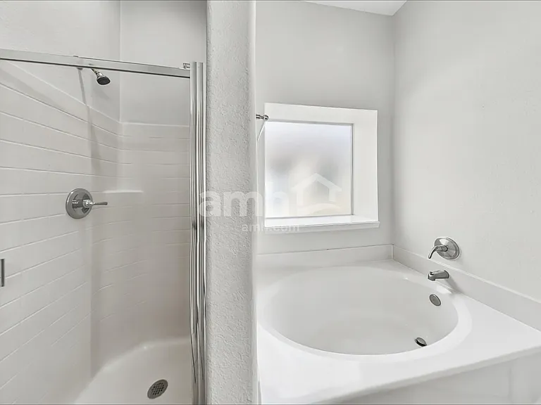 2204 Perkins Crossing Dr — Photo 11