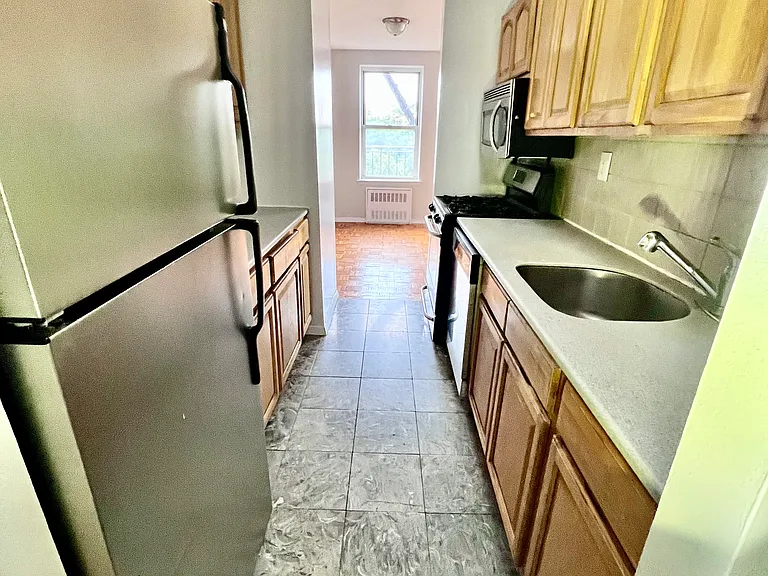4430 Douglaston Pkwy #6H — Photo 1