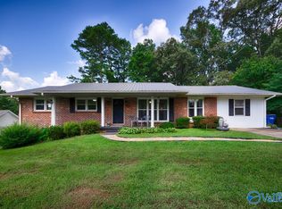 121 11th Pl NW, Arab, AL 35016
