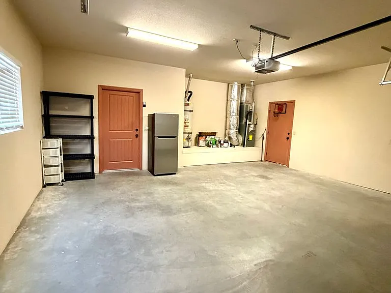 7425 Kellogg Ave — Photo 21