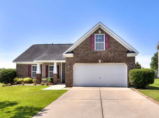 925 Farnsworth Dr, Hopkins, SC 29061