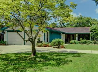 2621 Lake Forest Dr, Deland, FL 32720