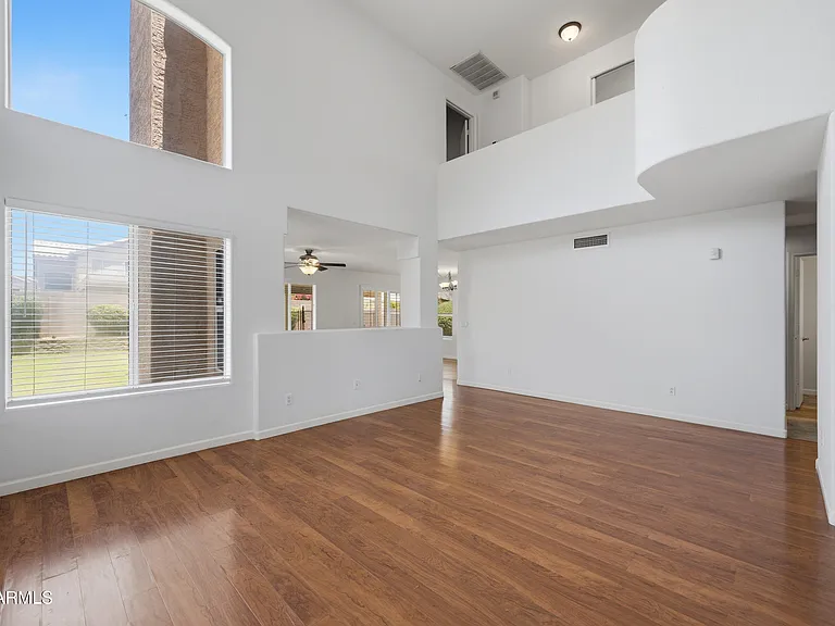 3906 E Kimberly Way — Photo 2