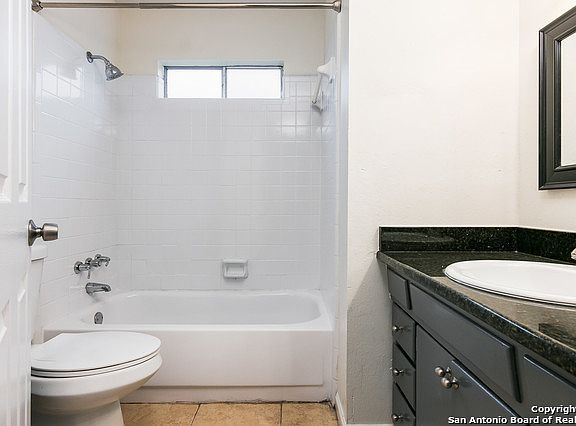 4th image of 510 Oak St