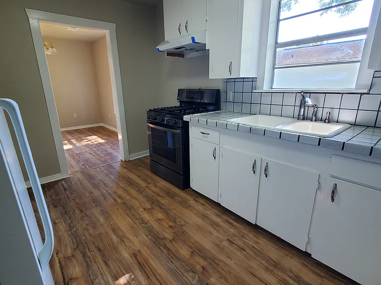 4002 Rosedale Ln — Photo 14