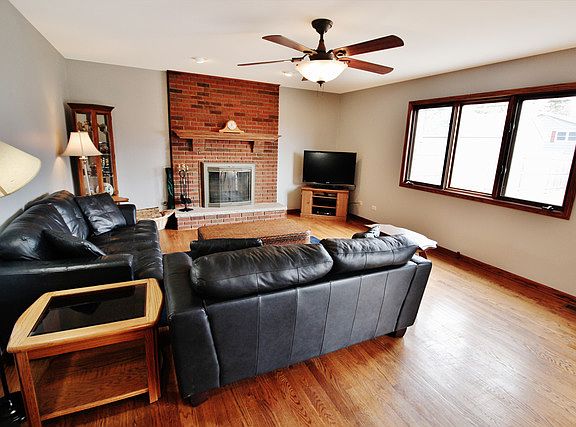 4th image of 9539 Merrimac Ave