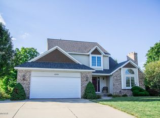 6331 Walton Heath Dr, Hudsonville, MI 49426