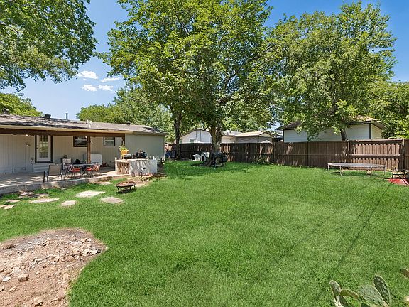 2nd image of 6642 Onyx Dr N