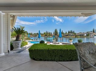 10671 N Coronado Cir, Fresno, CA 93730