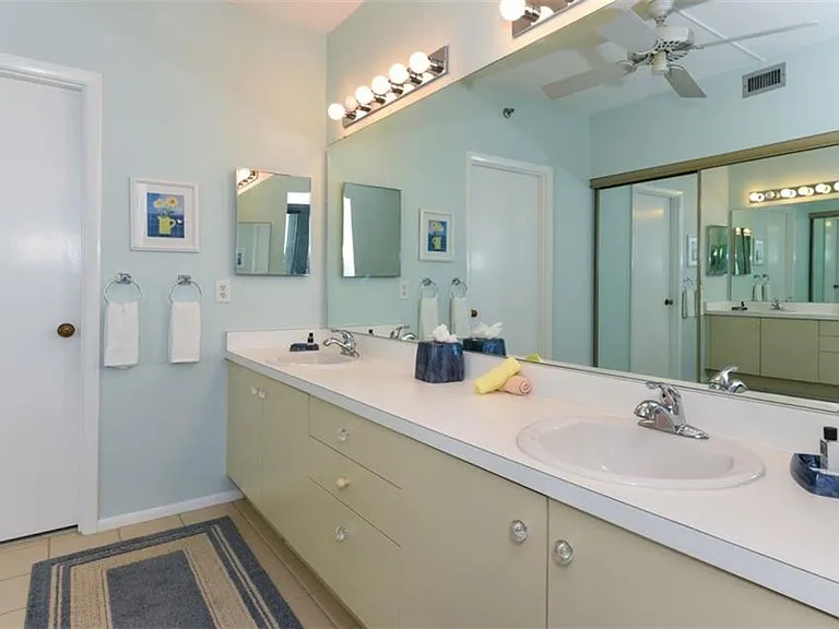 1125 Gulf Of Mexico Dr #403 — Photo 27