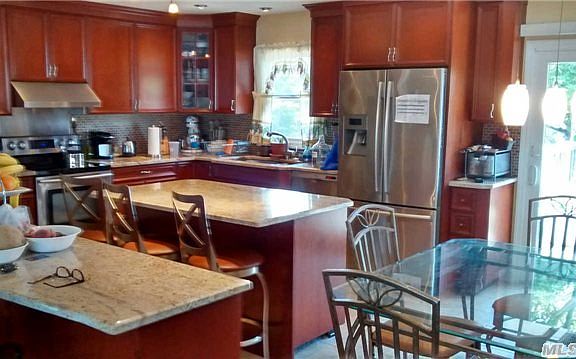 4th image of 534 Pease Ln