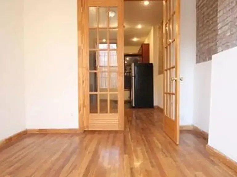 291 Cornelia St #1L — Photo 8
