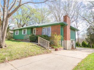 6821 NW Blair Rd, Parkville, MO 64152
