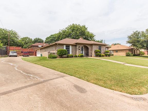 2nd image of 2002 S Arbor Rose Dr