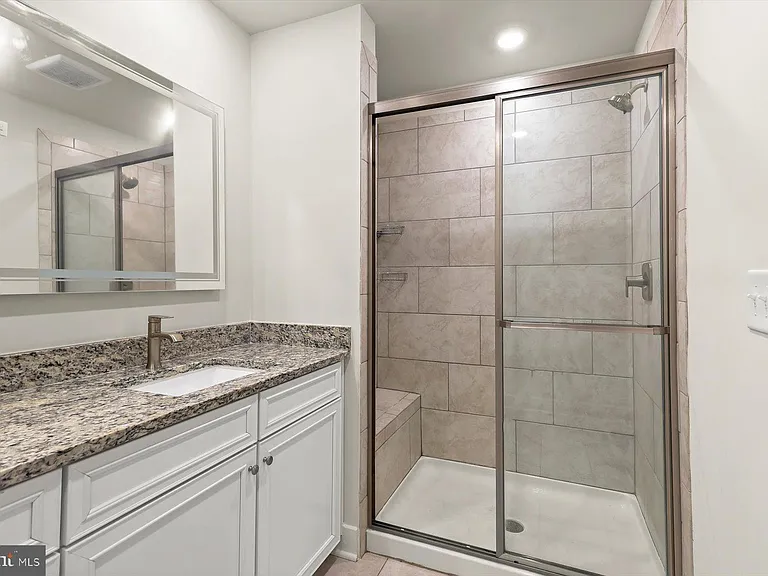 304 Sweetbay Rd — Photo 26
