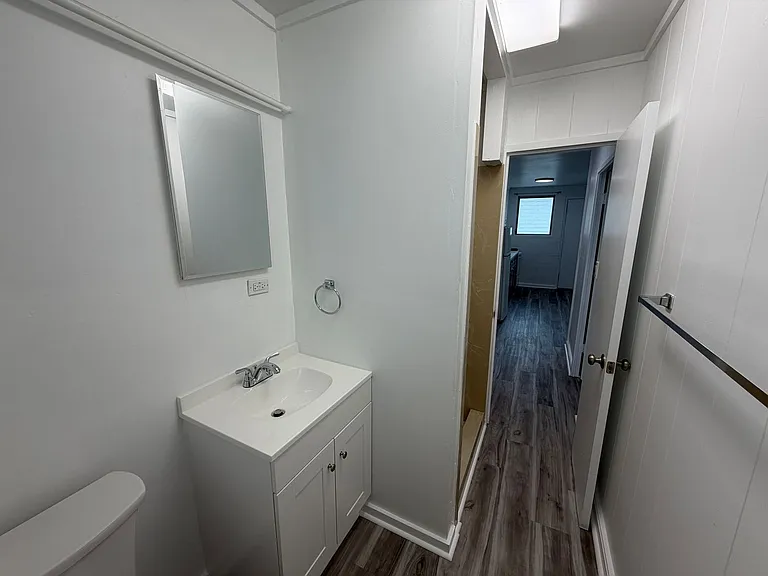1148 Wilder Ave — Photo 6