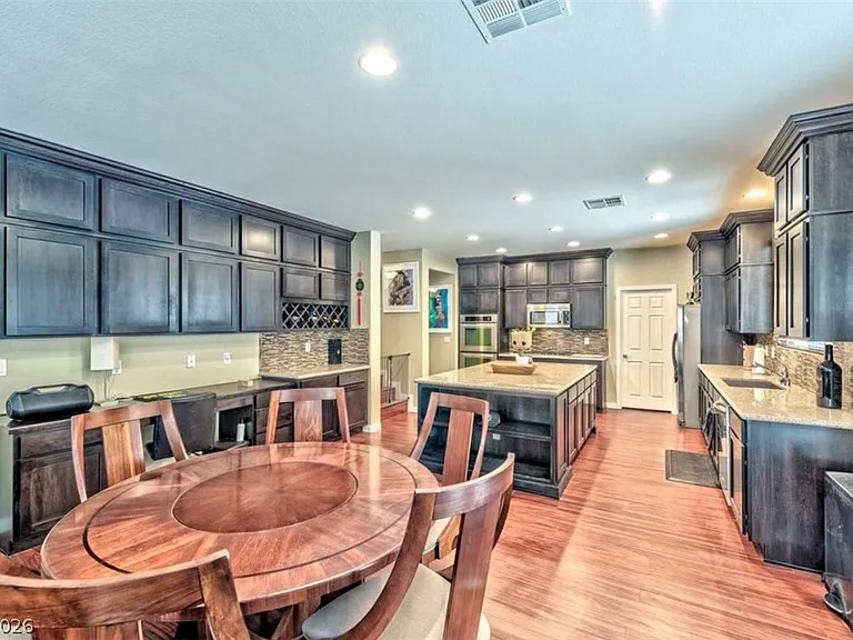 509 Cabrera Ct — Photo 3