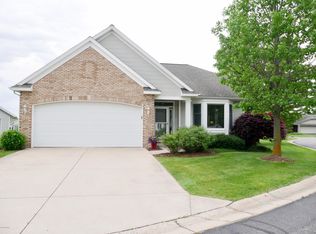 30 Princeton Ct, Zeeland, MI 49464