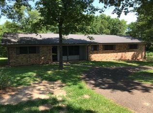 142 County Road 258, Garrison, TX 75946