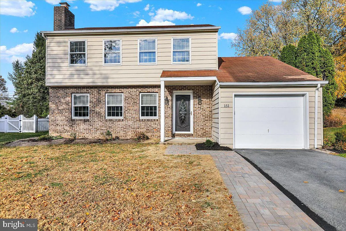 151 W Wilson Ave photo 1