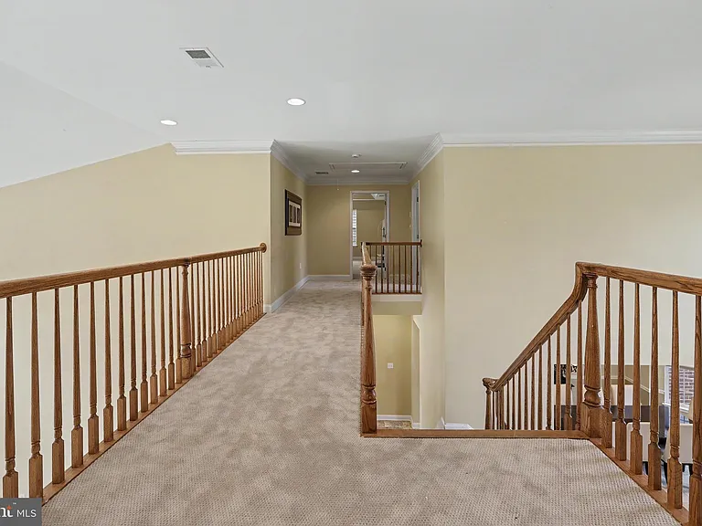 228 Leffler Cir — Photo 35