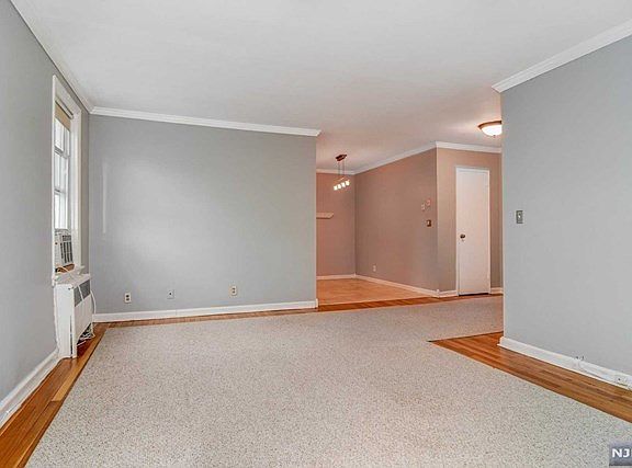 4th image of 101 Gates Ave #C0008c