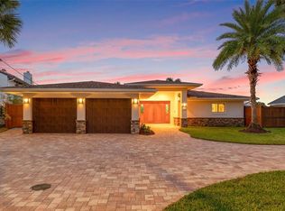 699 34th Ave NE, Saint Petersburg, FL 33704