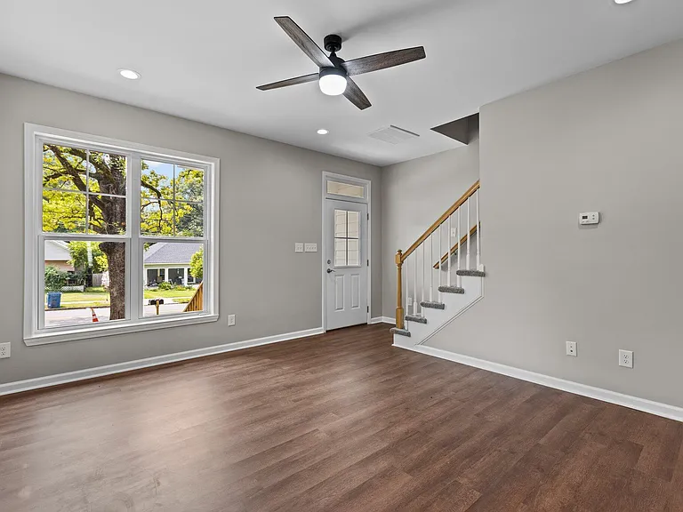 214 N Guthrie Ave #A — Photo 5