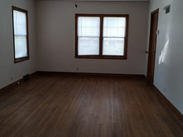 2116 S Clinton St — Photo 6