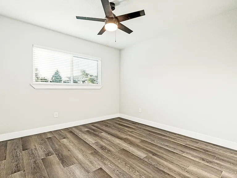437 Peninsula Dr — Photo 11