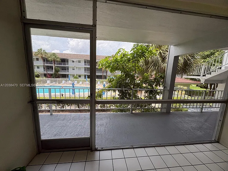 541 Blue Heron Dr #215 — Photo 22