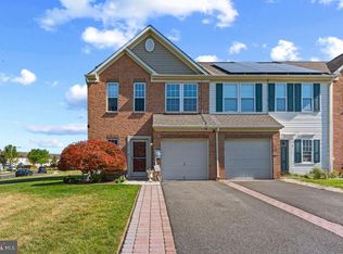 1 Rosemary Dr, Lumberton, NJ 08048