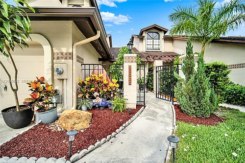 10044 SW 137th Pl Photo 1 10044 SW 137th Pl Photo 1