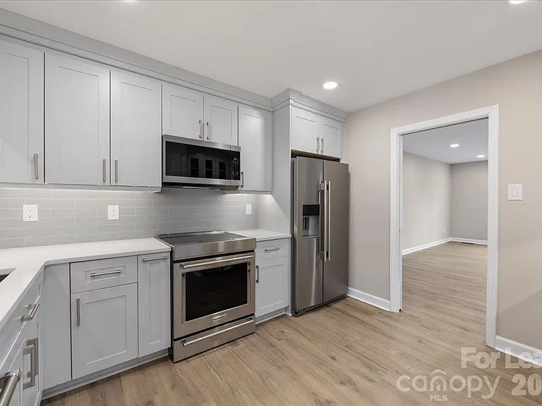 4706 Walden Ct — Photo 11
